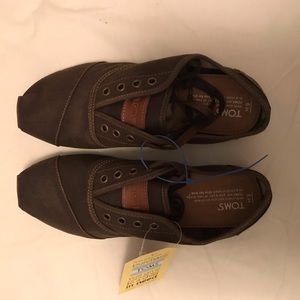Brown lace up Toms